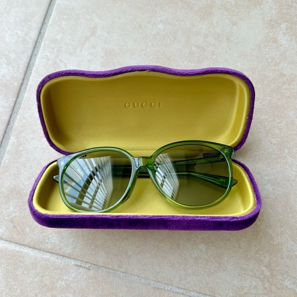 Gucci - Green Round Asian Fit Women’s Sunglasses - Picture 5 of 9